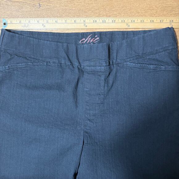 Chic Black Stretch Denim Capri Pants SZ 18 Pull On Classic Casual Vacation - Picture 5 of 7